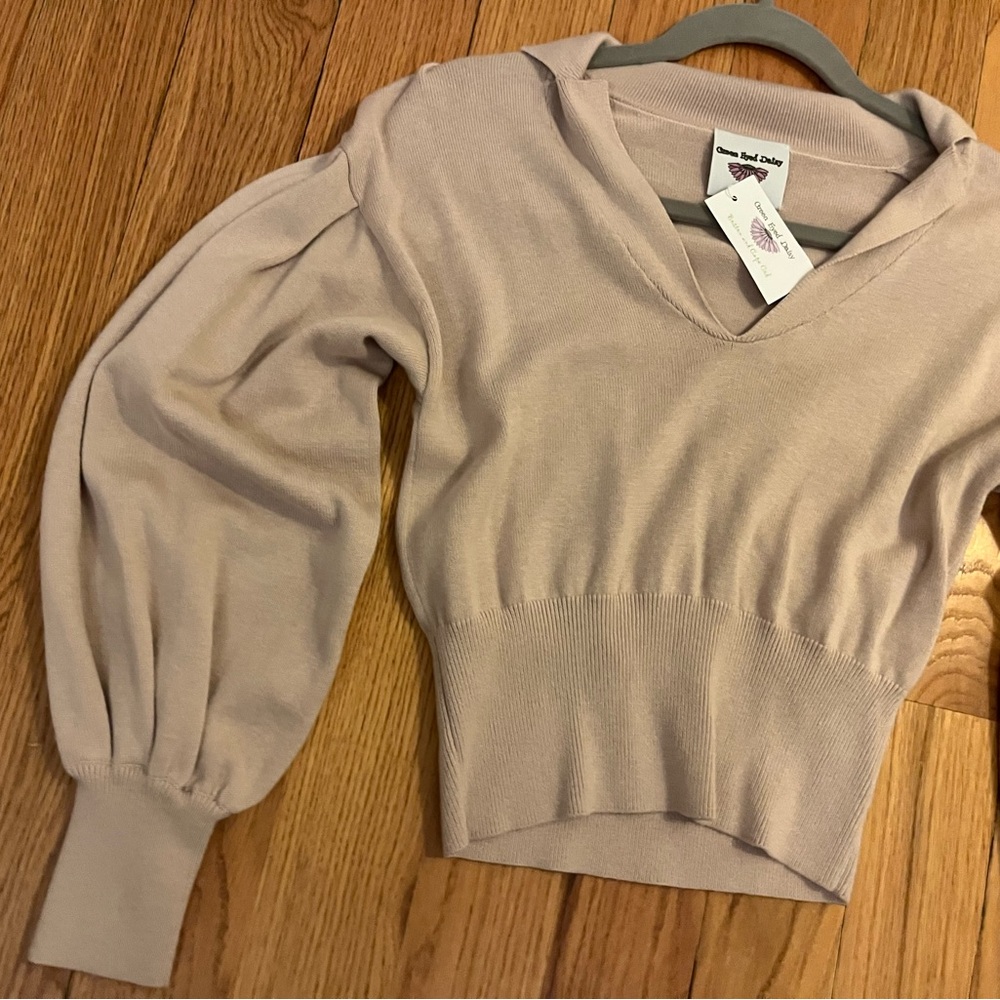NWT Cashmere/silk blend Pleated Sleeve Sweater